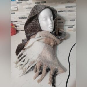 Lucky brand Brown gray ombre plaid Multifunctional Winter scarf w Fringe NEW